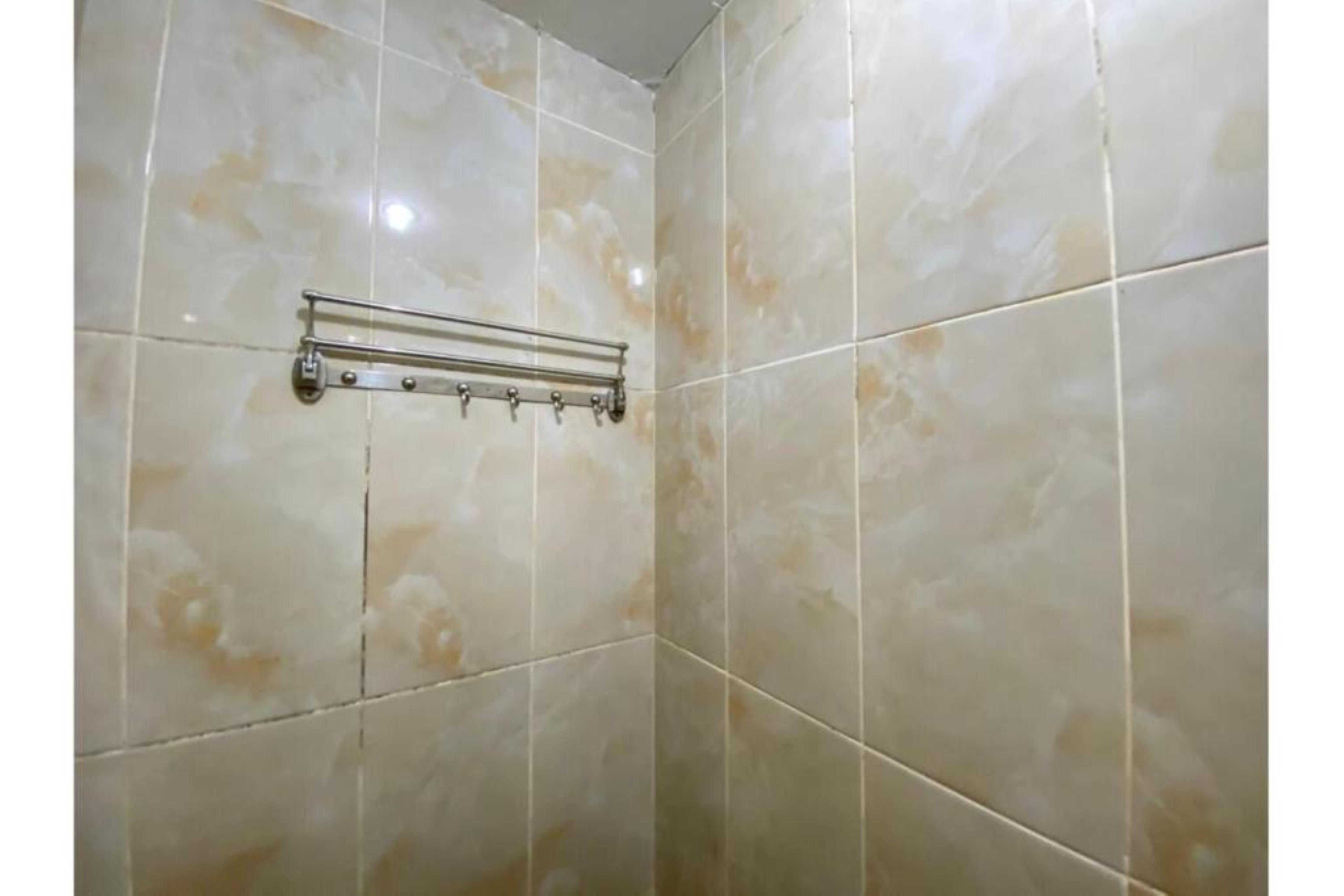 Oyo 2357 Syariah Grand Raudhah Hotel Джакарта Екстериор снимка